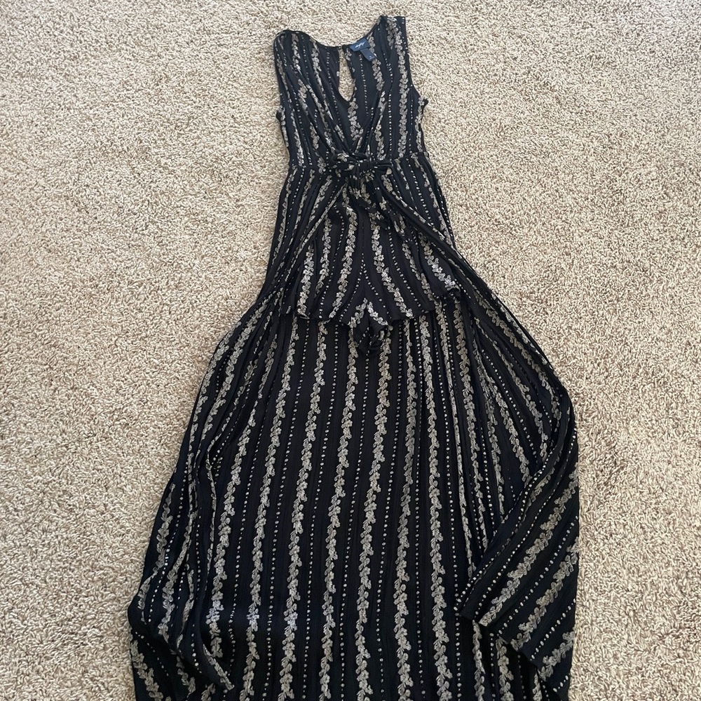 Maxi dress with shorts